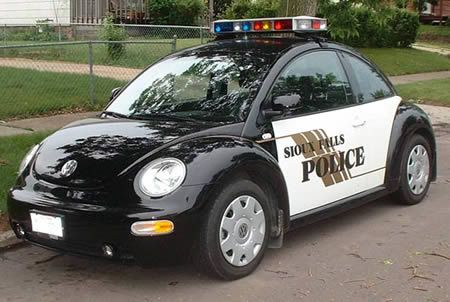 gambar 10 Mobil Polisi Terkeren di Dunia