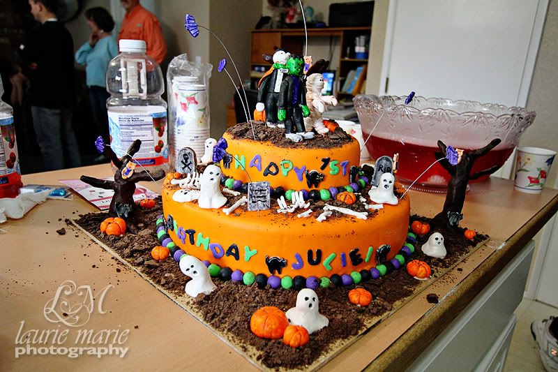 halloween birthday  cakes