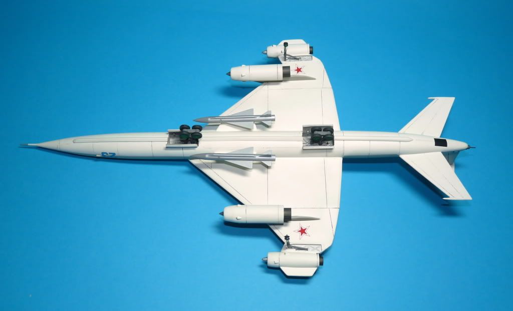 MYASISHCHEV M-52 BOUNDER 1/72 組み立てキット Myasishchev M-52a Bounder - The Display Case - ARC