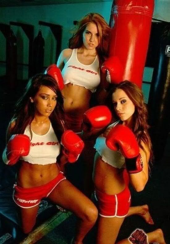 1258005946_sexy_boxing_girls_21.jpg