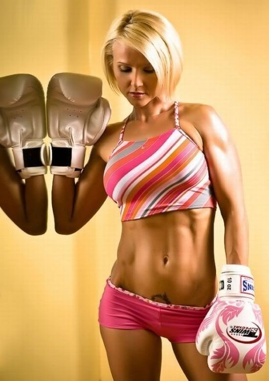 1258005993_sexy_boxing_girls_01.jpg