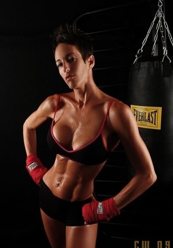 1258005996_sexy_boxing_girls_37.jpg